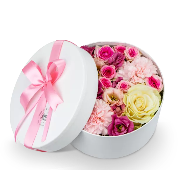 Box růžových květin zavřený